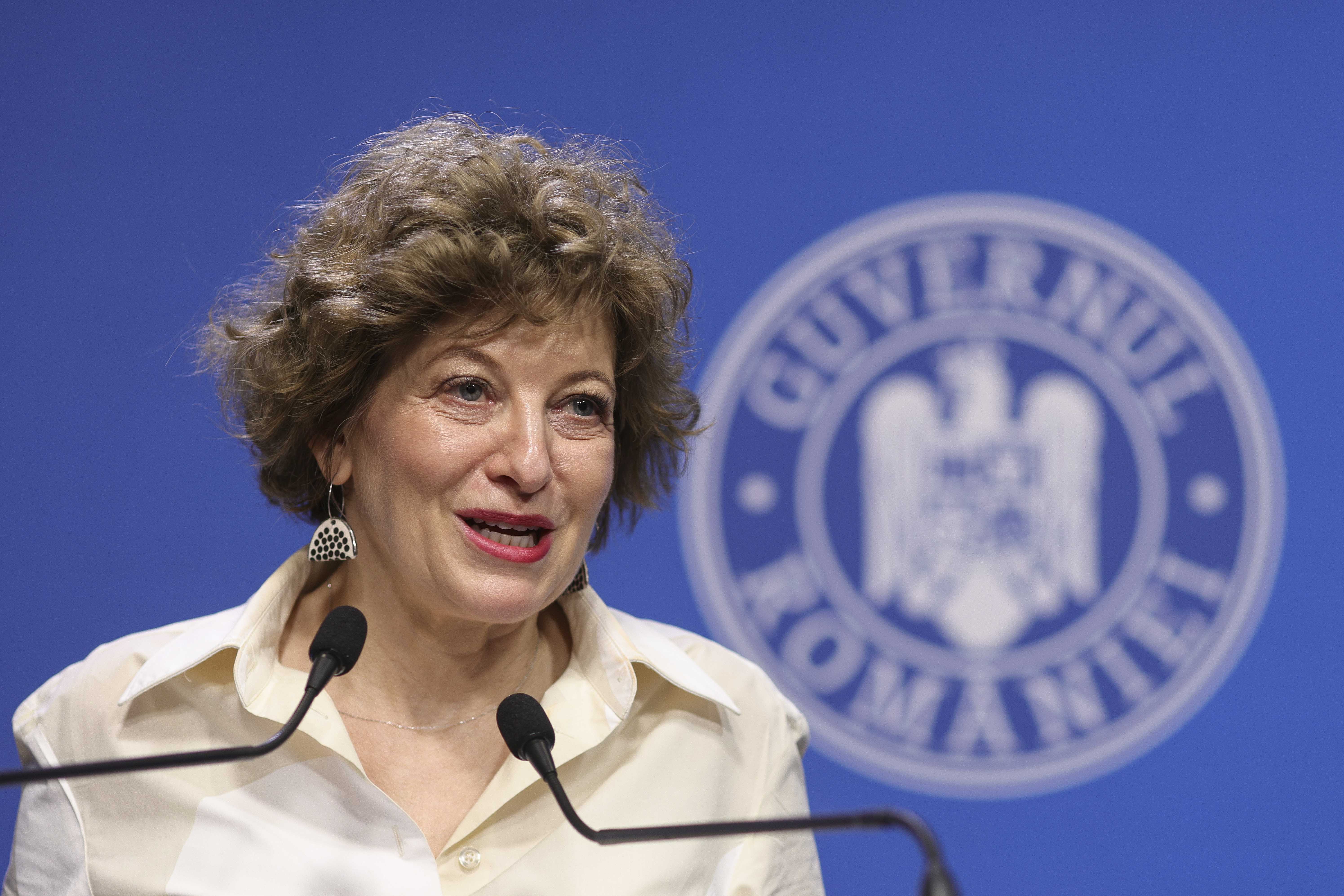 Oana Gheorghiu: „Punem capăt privilegiilor băieților deștepți”. Reforma companiilor de stat vizează închideri, fuziuni și restructurări