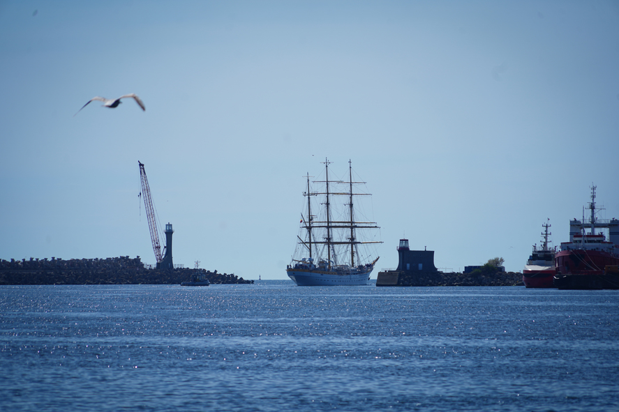 Nava-şcoală „Mircea” a plecat din Portul Militar Constanţa în marşul internaţional de instrucţie. Urmează să ajungă la New York