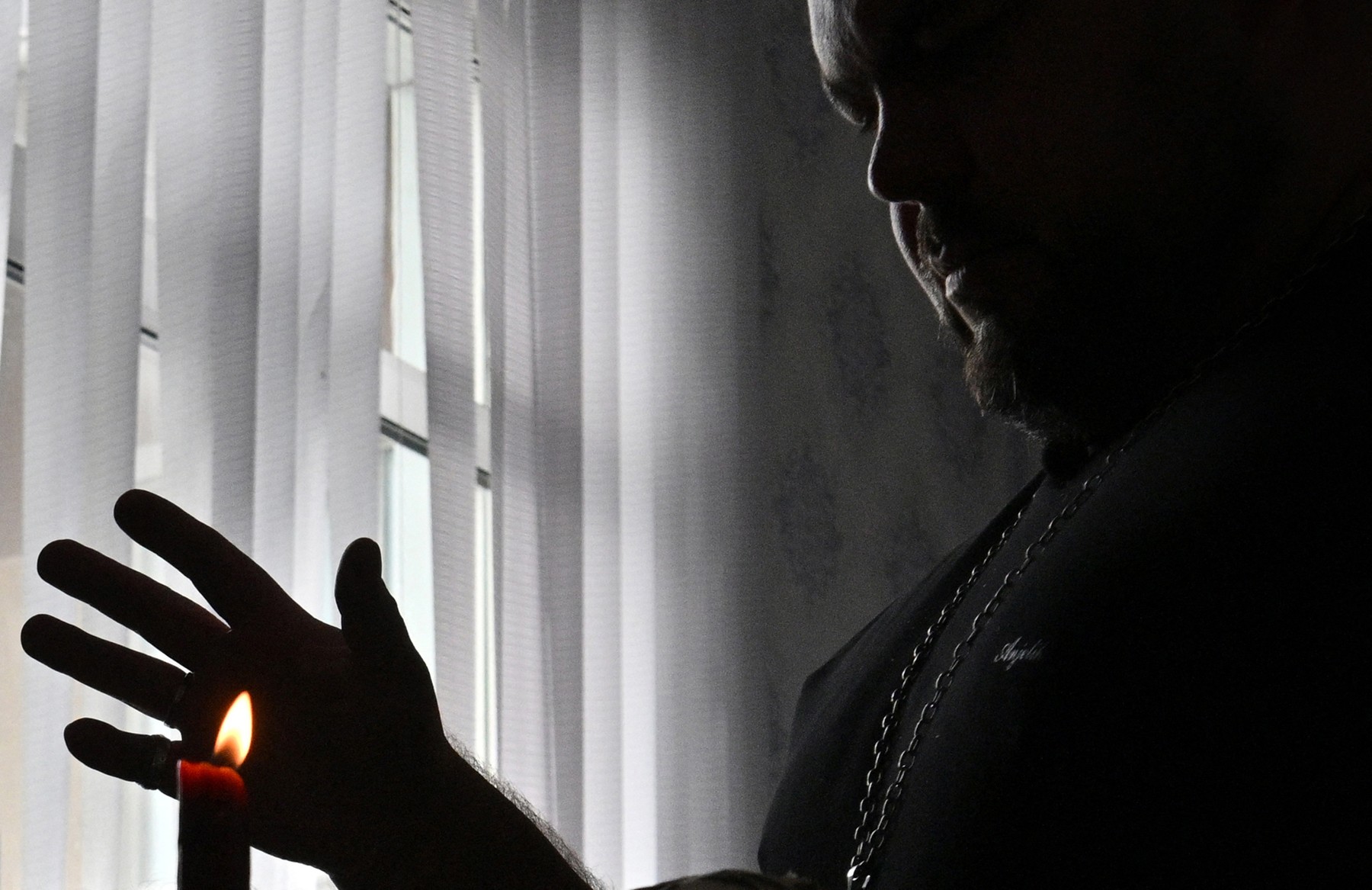 Urmașii lui Rasputin. În vremuri grele, ruşii apelează tot mai des la vrăjitorie. „Ghicitul viitorului implică o putere diavolească”