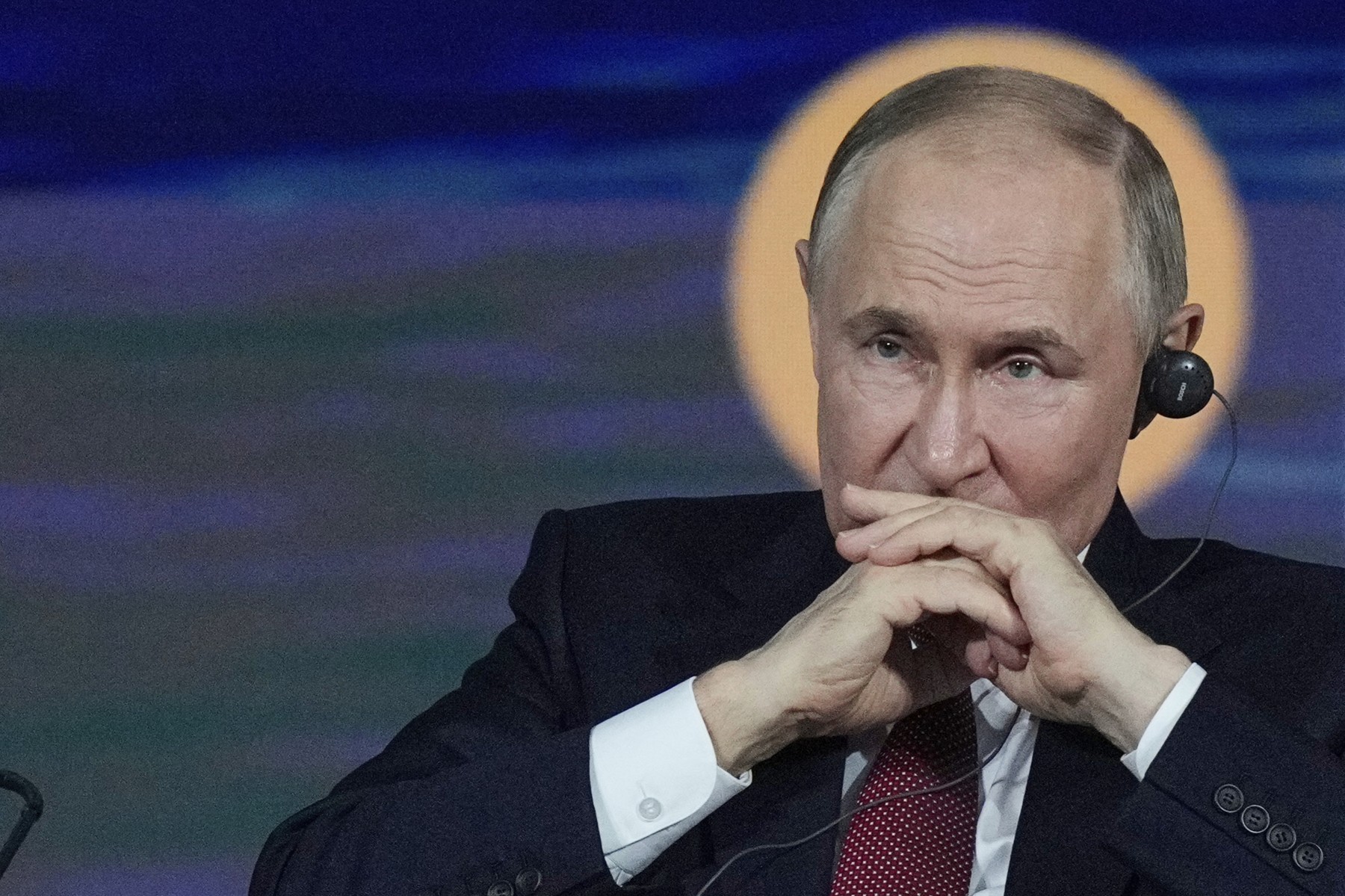 Apeluri fără precedent ale unor personalități ruse către Putin: „Oamenii se tem de tine. Caută pe Google cum să părăsească Rusia”