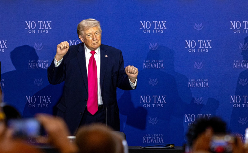 NV: Donald Trump Speaks at No Tax On Tips Roundtable