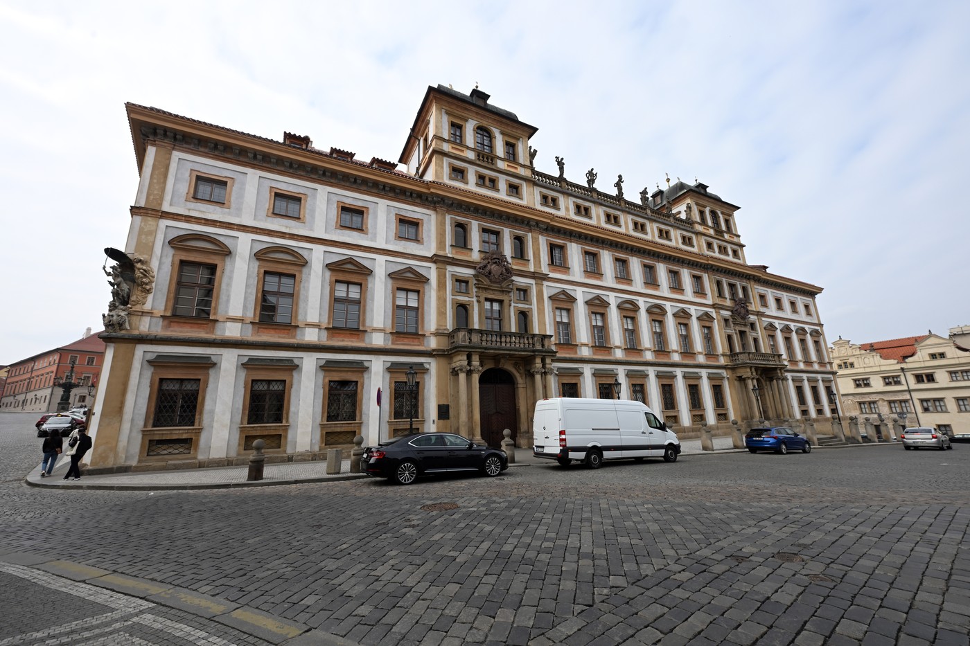 MAE ceh îl convoacă pe ambasadorul Rusiei la Praga, după ce Moscova a amenințat producători de echipamente militare