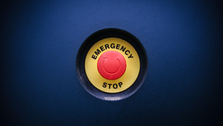 buton rosu stop de urgenat