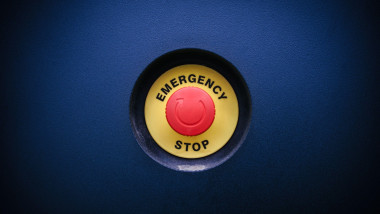 buton rosu stop de urgenat