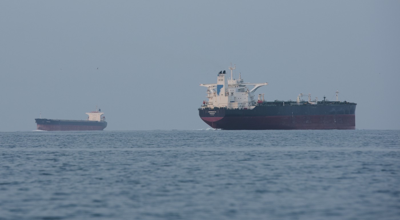 Ce înseamnă de fapt răzgândirile Iranului privind deschiderea / închiderea Strâmtorii Ormuz. „Ele reflectă o luptă mai profundă”