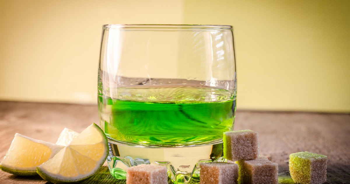 De ce a fost interzis absintul în Franța și legătura cu sănătatea ...