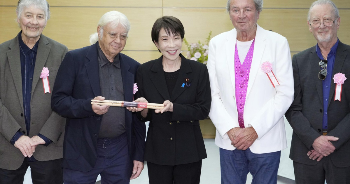 O întâlnire neașteptată între rock și politica japoneză