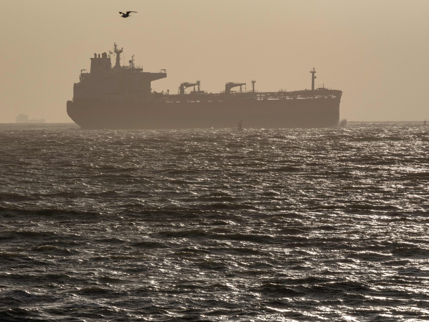 Trump anunță că „un număr uriaş” de petroliere goale se îndreaptă spre SUA pentru a se aproviziona cu petrol şi gaze