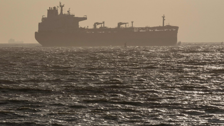 petrolier pe mare