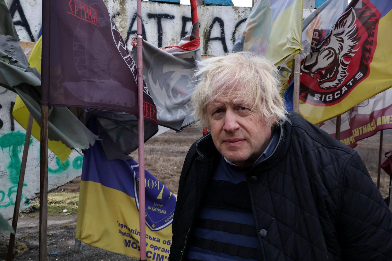 Boris Johnson critică lipsa sprijinului occidental, după o vizită pe frontul din Ucraina: „De ce naiba îi tratăm cu indiferență?”