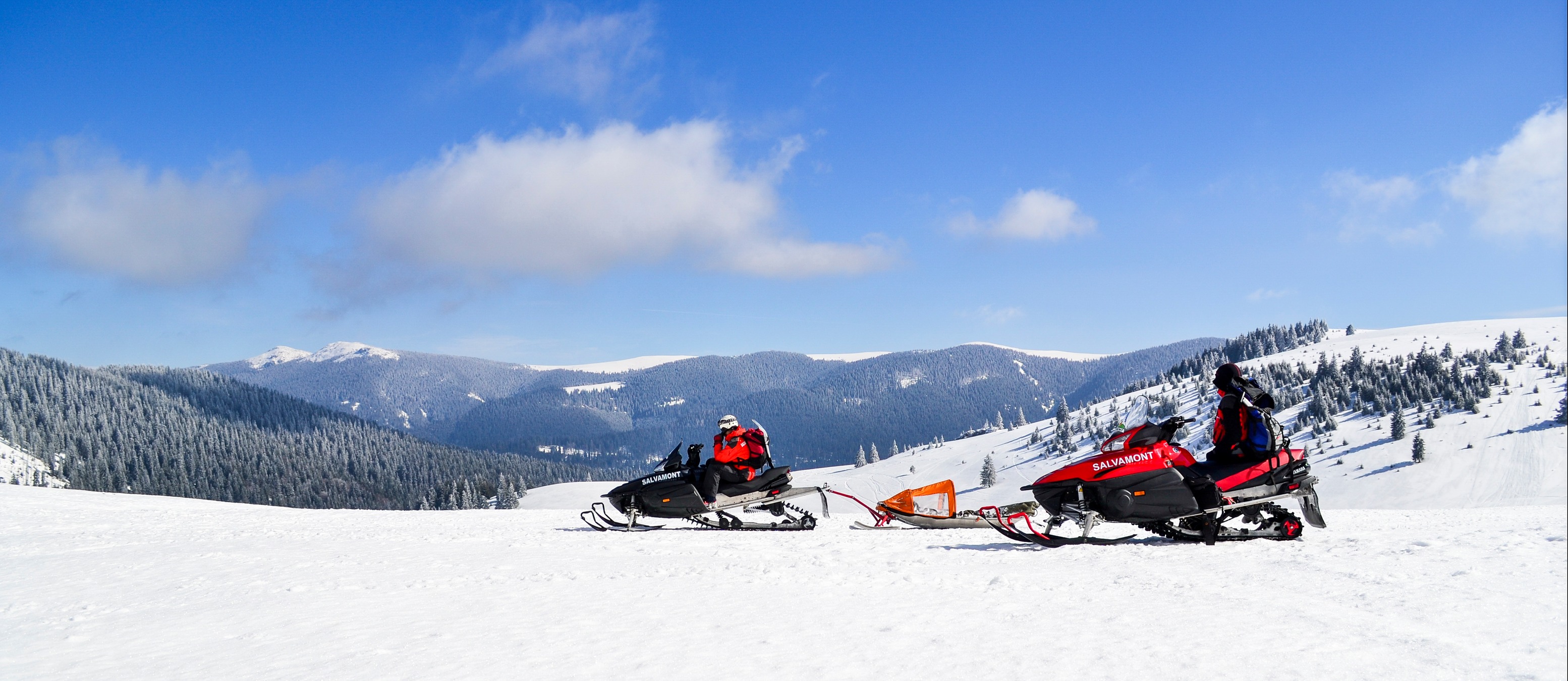 Intervenție de urgență în Vâlcea: Tată și fiu, găsiți după cinci ore de căutări în zona montană