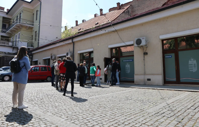 Alegeri în Ungaria 2026. Prezență record la vot, la ora 18:00: cozi în țară și diaspora. Acuzații de fraudă între Orban și Magyar 5 Capture7