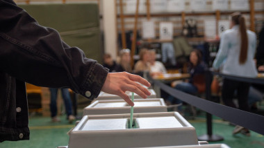 alegeri ungaria 2026 budapesta urne buletin de vot