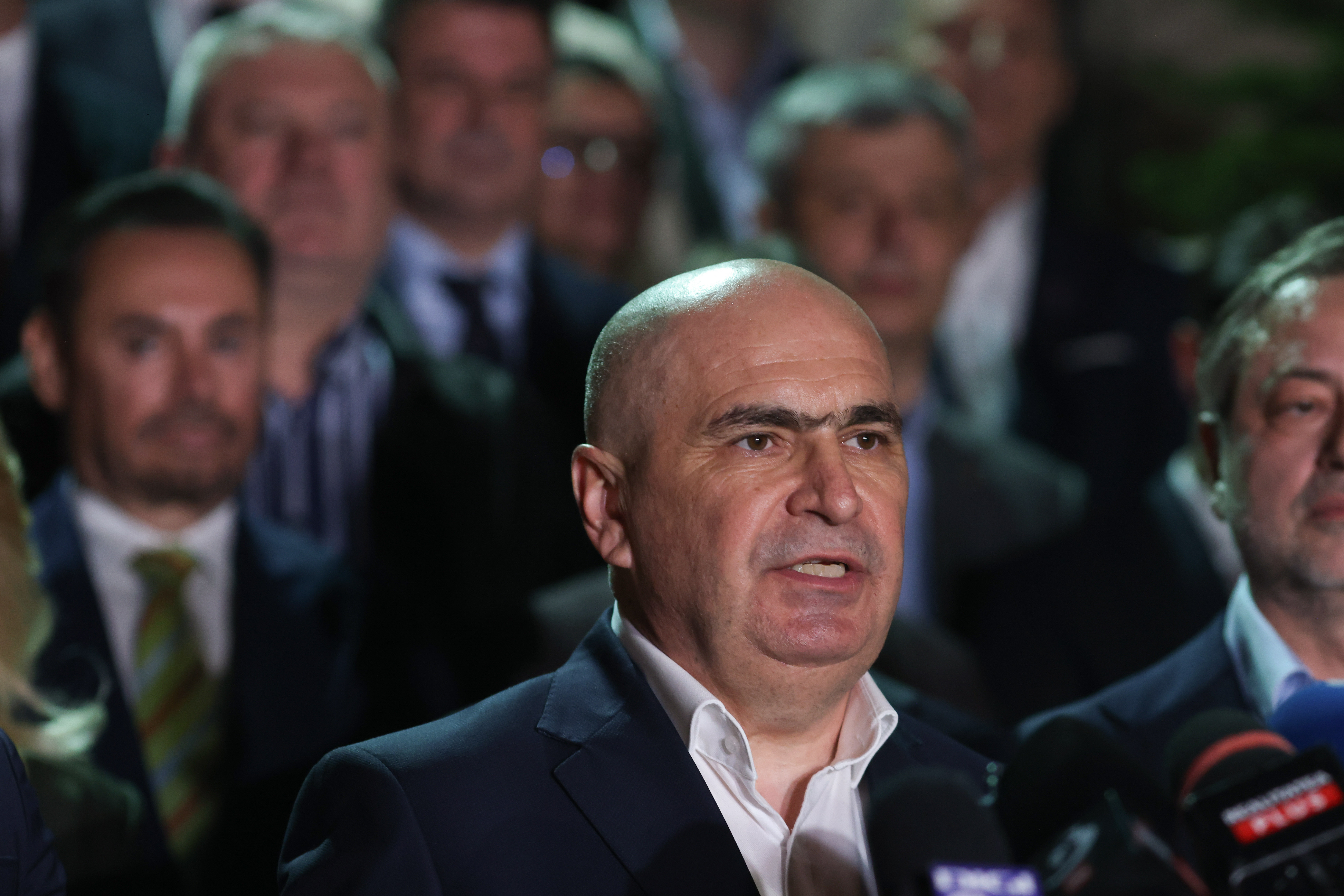 Bolojan: „Ajutoarele pentru persoanele cu dizabilități nu au fost tăiate.” De ce au fost introduse CASS și impozitul pe proprietate