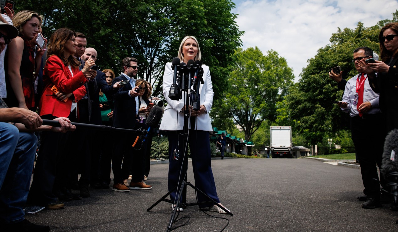 Donald Trump rămâne fără purtătoarea de cuvânt. Anunțul lui Karoline Leavitt