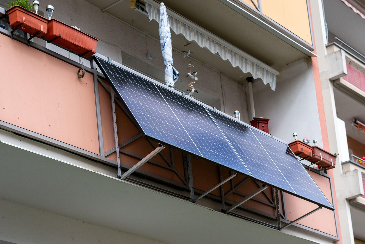 Energia solară este în plină expansiune. Cum stimulează războiul din Iran tranziția energetică a Europei