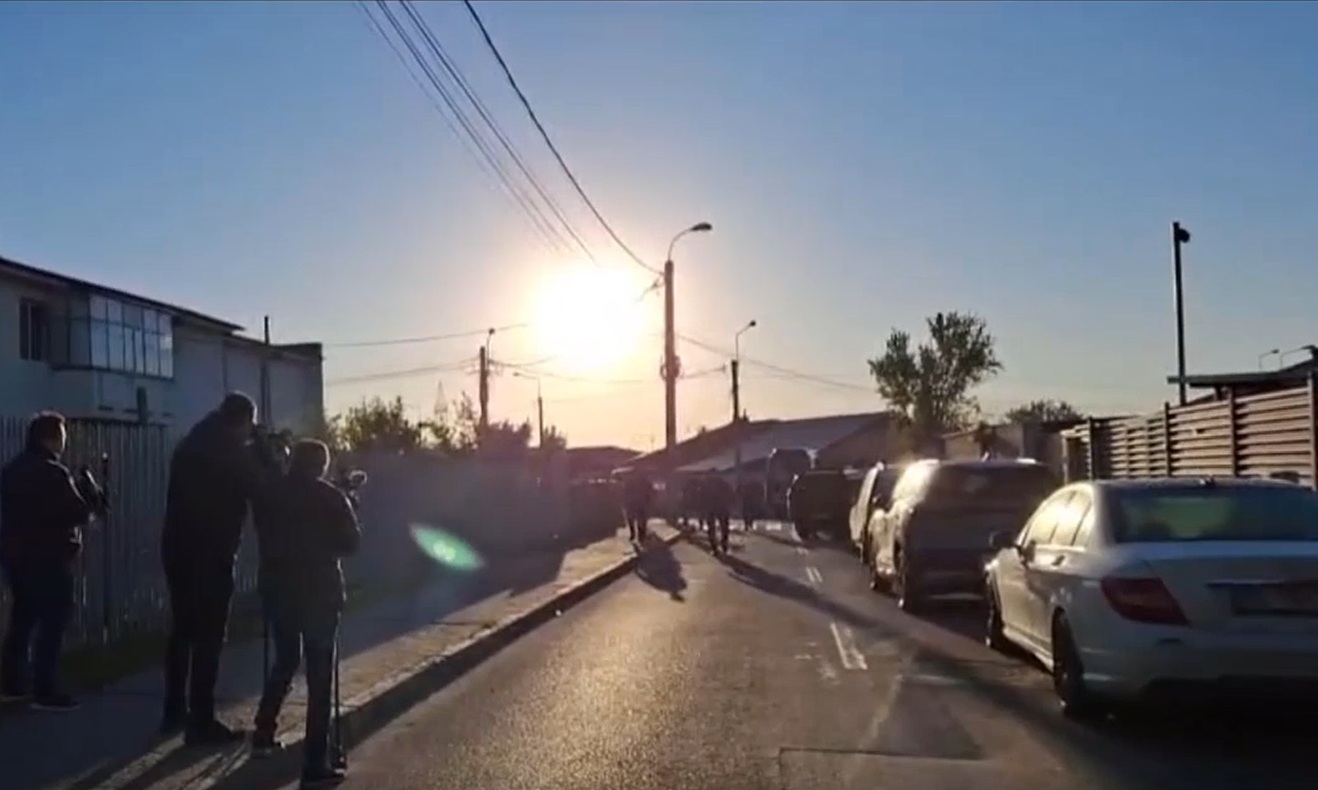 Primele imagini cu locul din Galați în care au căzut fragmente de dronă. A fost avariat atelierul unui localnic