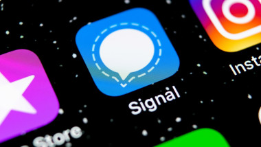 Sankt-Petersburg, Russia, February 3, 2019: Signal messenger application icon on Apple iPhone X smartphone screen close-up. Signal messenger app icon.