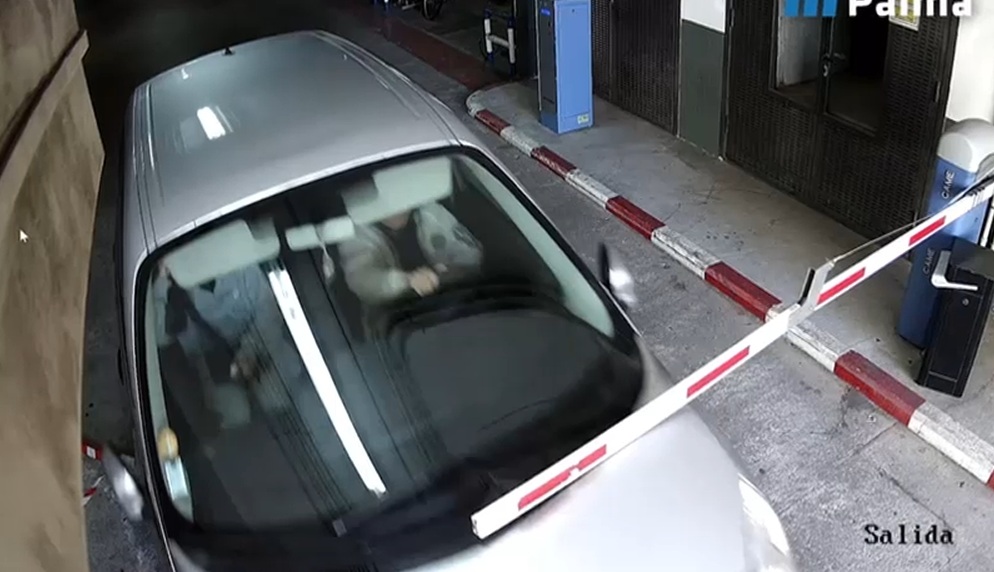 Doi români din Spania și-au furat propria mașină, dintr-un depozit al poliției