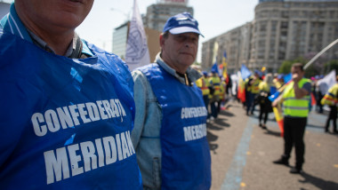 BUCURESTI - PIATA VICTORIEI - PROTEST - SINDICATE - 4 MAI 2022