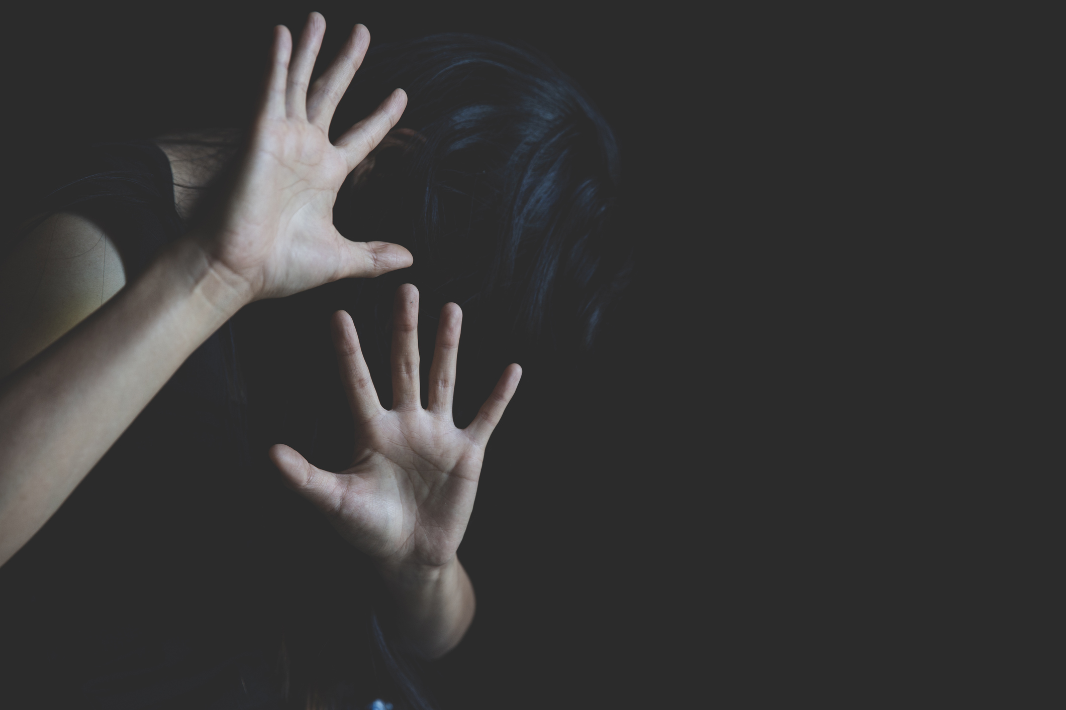 Parlamentul European solicită o lege unică în UE privind violul. Tăcerea sau lipsa rezistenței nu înseamnă consimțământ