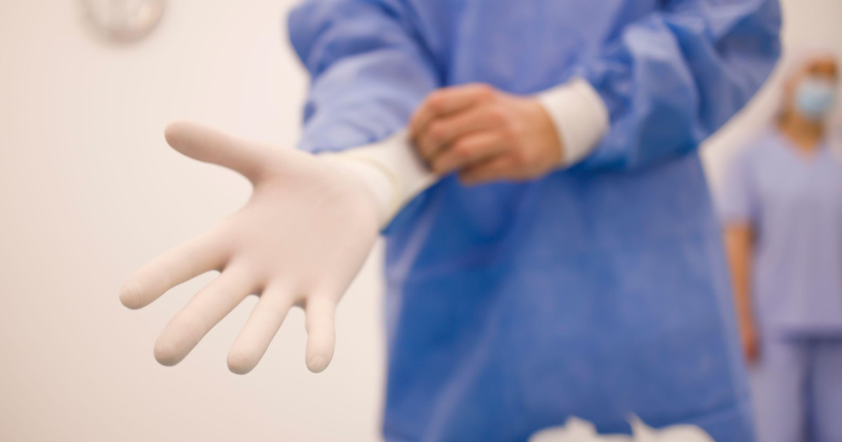 Colegiul Medicilor s-a autosesizat după moartea unei femei în urma unui lifting facial la București