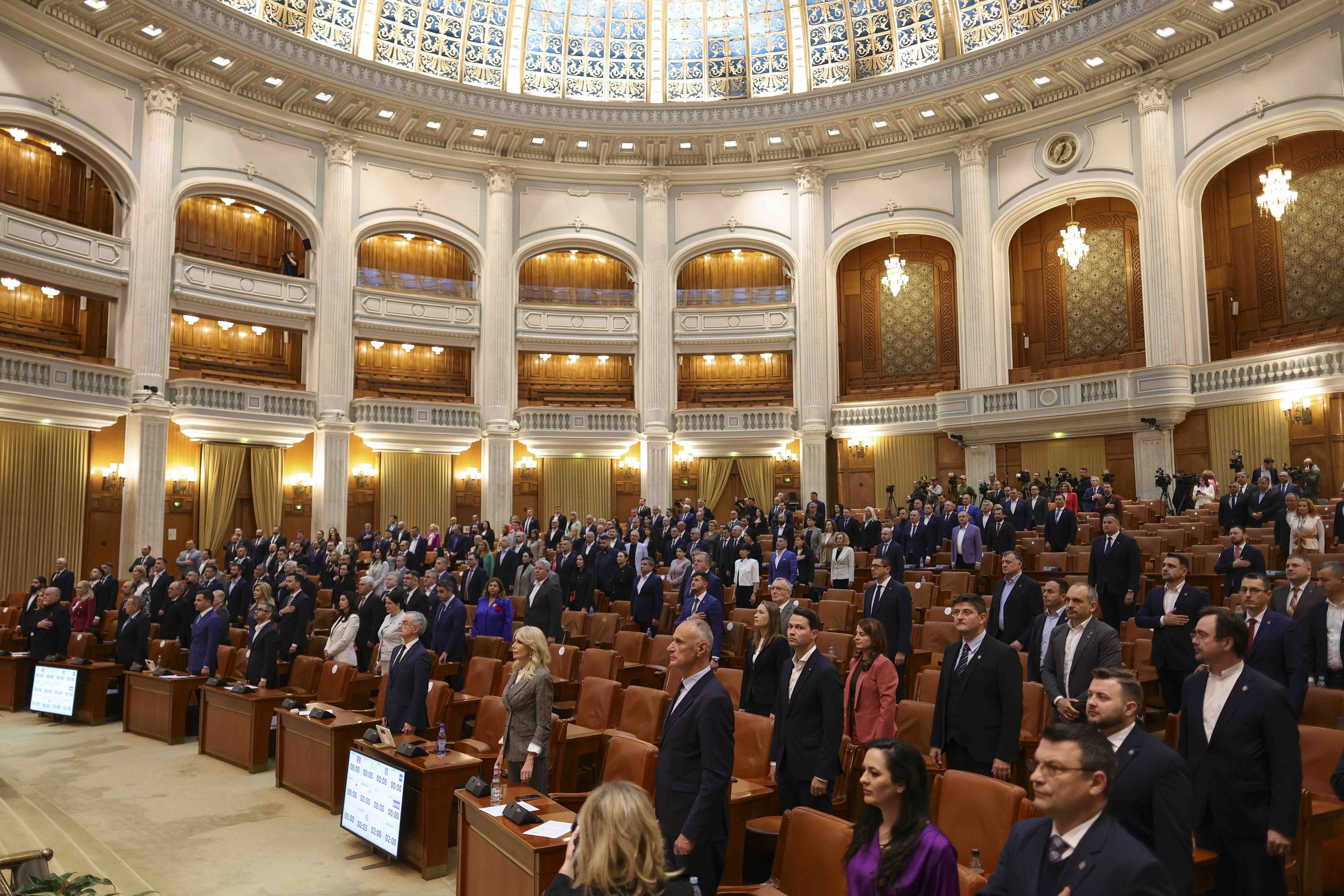Moţiunea de cenzură împotriva Guvernului a fost citită în Parlament. Dezbaterea și votul vor avea loc pe 5 mai