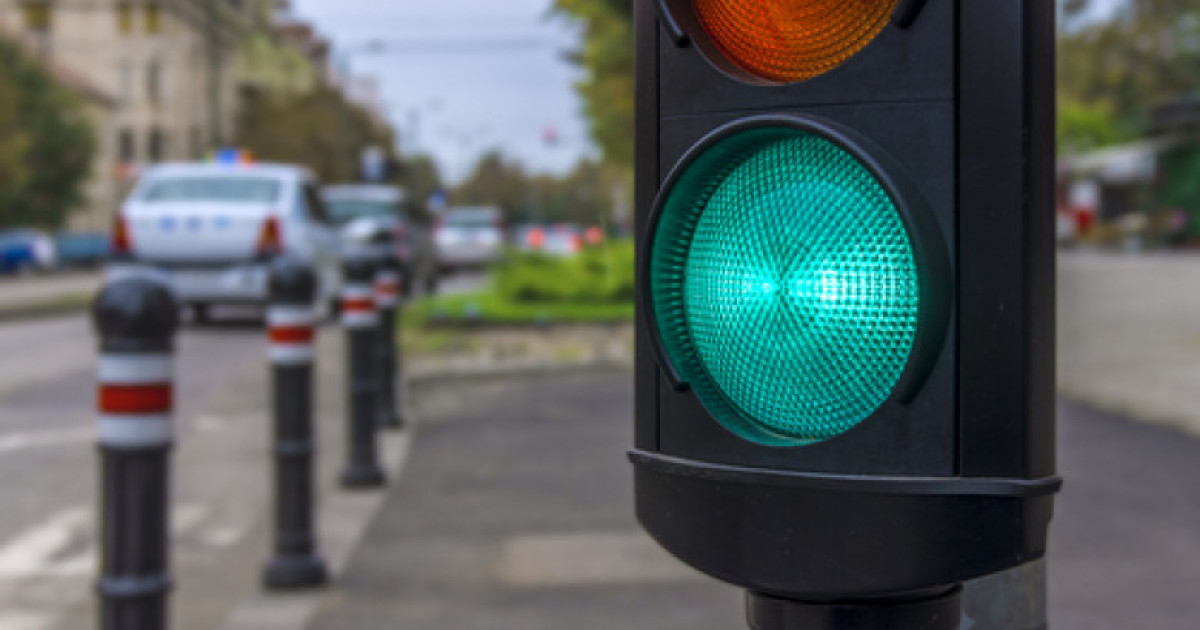 Mai multe semafoare din intersecții importante din București nu funcționează. Recomandări pentru șoferi de la Brigada Rutieră