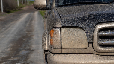 Ce amenzi riscă șoferii care circulă cu mașina murdară 2026. Foto Getty Images