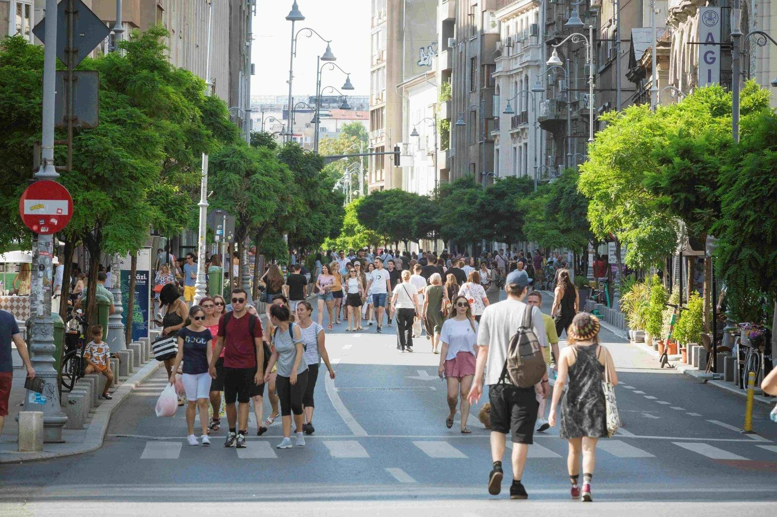 Timp de 25 de weekenduri, Calea Victoriei și Str. Ion Brezoianu devin pietonale. „Străzi deschise – București” revine de sâmbătă