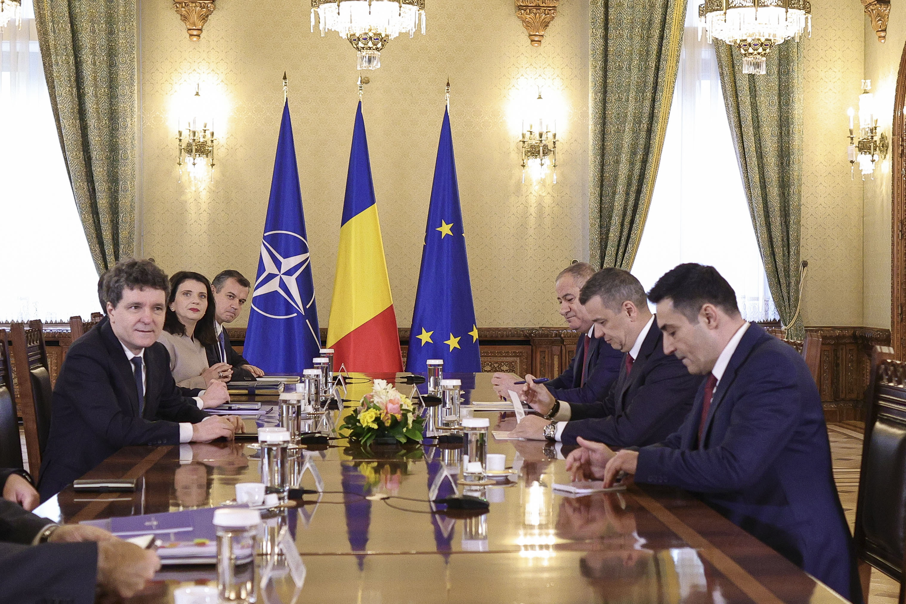 PSD a ajuns la consultările cu președintele, la Cotroceni. Nicușor Dan încearcă să salveze Coaliția