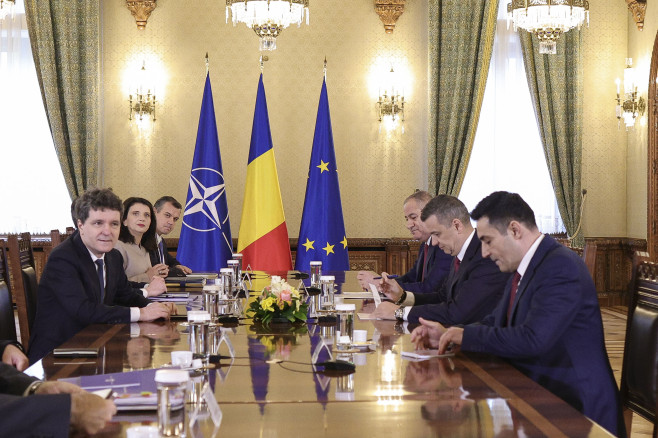 INSTANT_CONSULTARI_PSD_71_INQUAM_Photos_Octav_Ganea