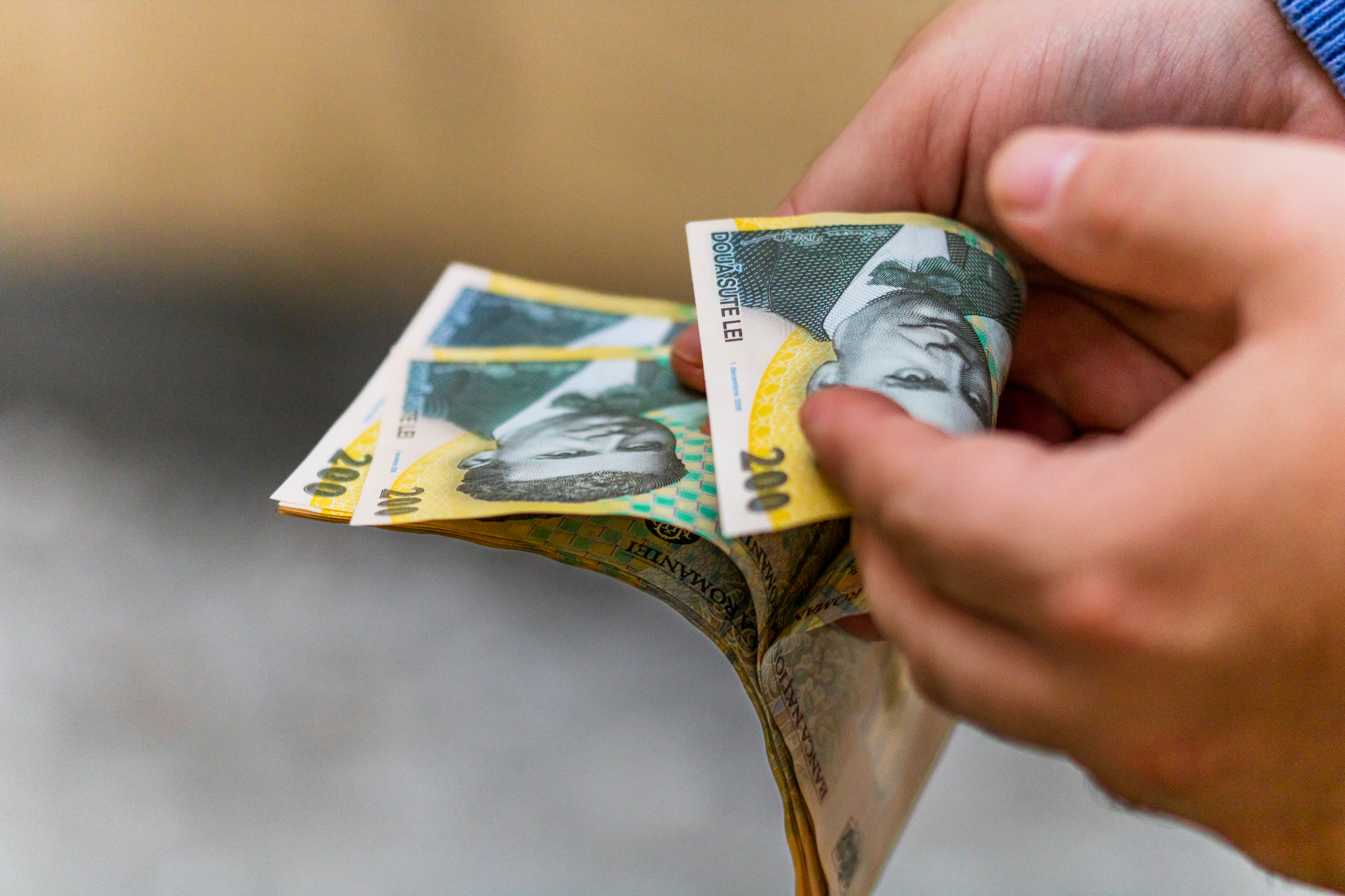 Convenția pentru angajarea persoanelor peste 45 de ani: Ce firme pot primi subvenții pentru fiecare contract nou și în ce condiții