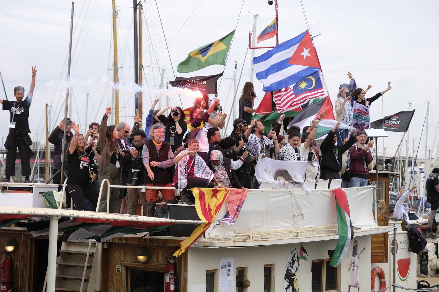 O nouă flotilă umanitară pornește spre Gaza. Organizatorii anunță cea mai amplă misiune maritimă civilă pentru Palestina