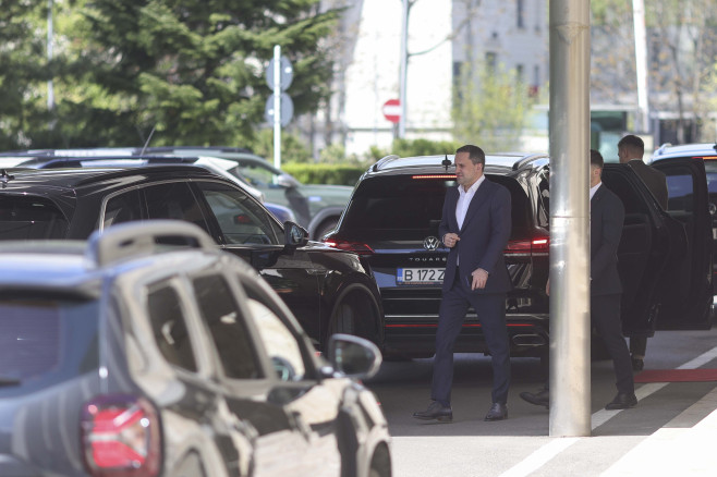 INSTANT_GUV_DEMISIE_PSD_10_INQUAM_Photos_Octav_Ganea