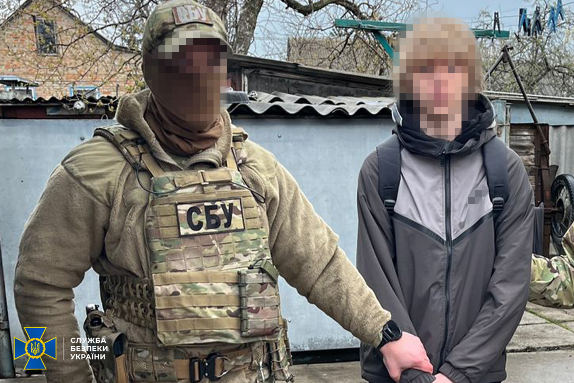 Rusia recrutează adolescenți vulnerabili în Ucraina pentru a pune la cale atacuri armate în școli (SBU)
