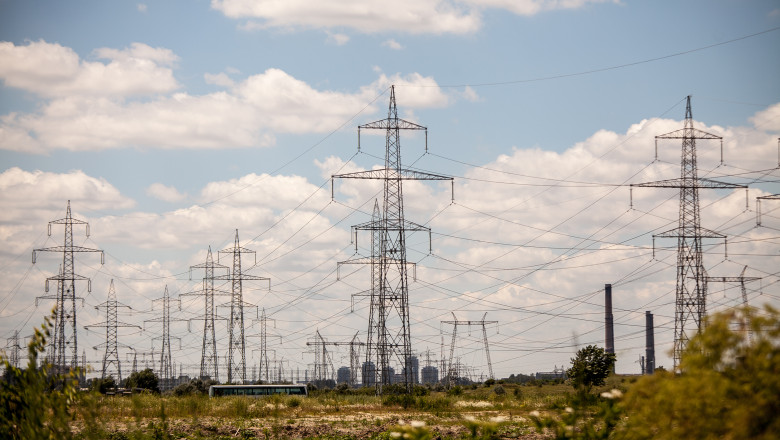 Bolojan acuză blocarea accesului în energie prin autorizații „scriptice” pentru firme fără angajați: „Sunt tot felul de complicităţi”