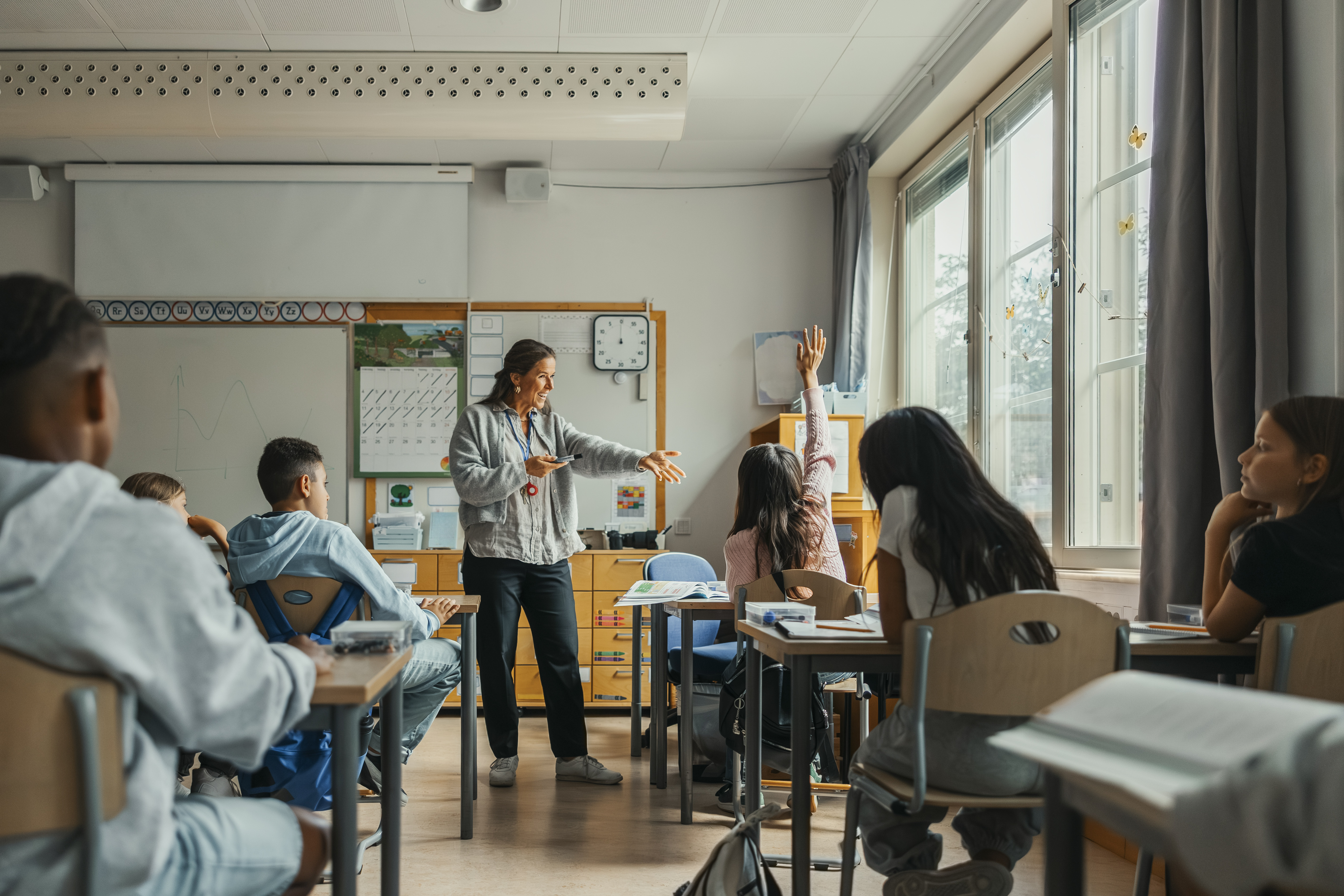 Gradația de merit 2026: În ce condiții profesorii pot primi o majorare de 25% a salariului din septembrie