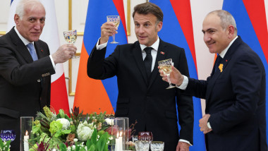 macron armenia