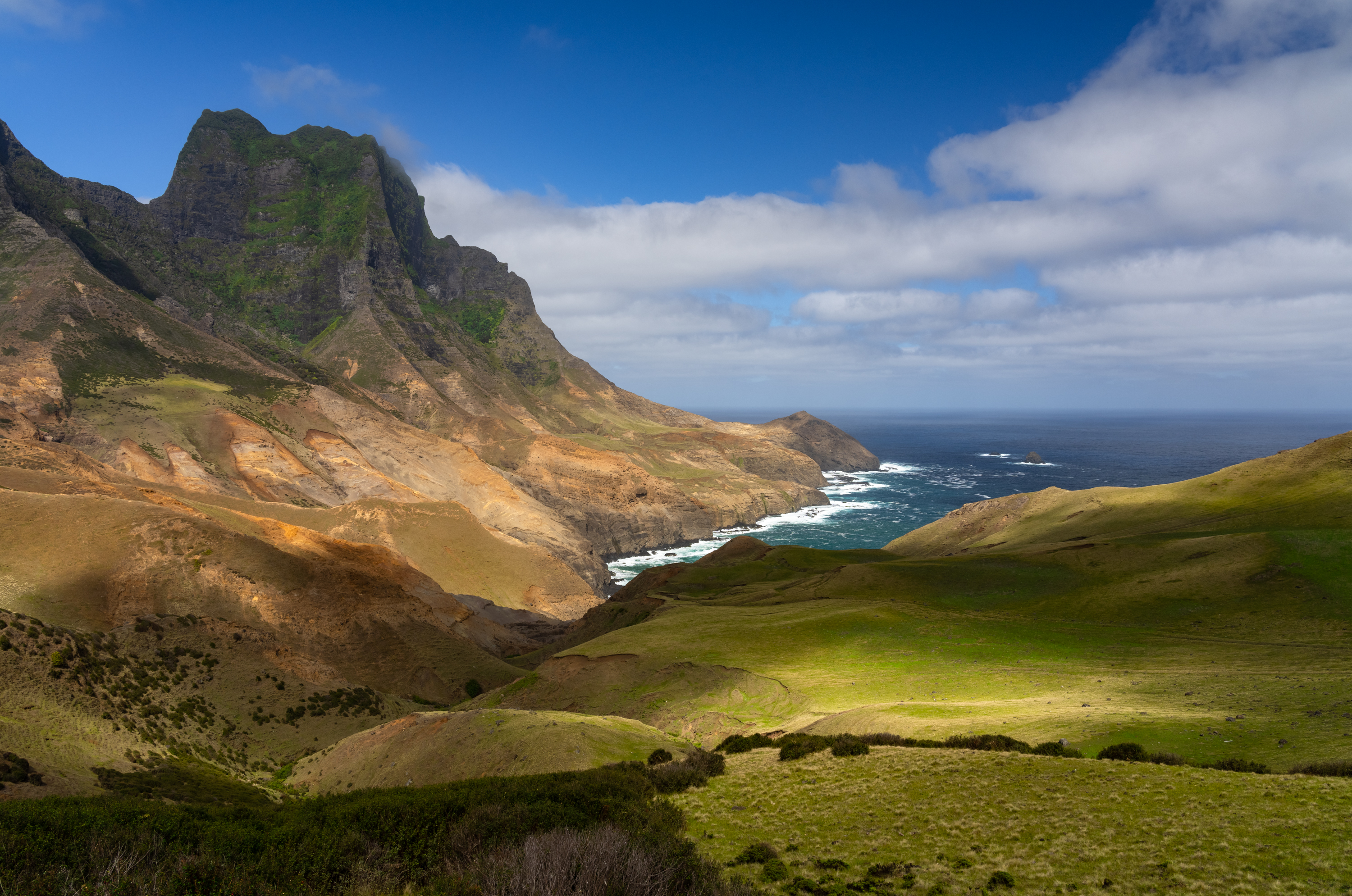 Vânătoare de comori pe insula Robinson Crusoe, în Chile. Miza: un tezaur estimat la 40 de miliarde de dolari