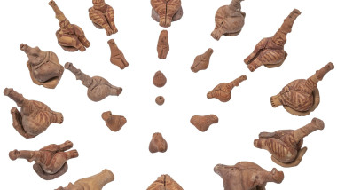 Obiecte de cult din perioada civilizației Cucuteni. Foto Institutul Național al Patrimoniului
