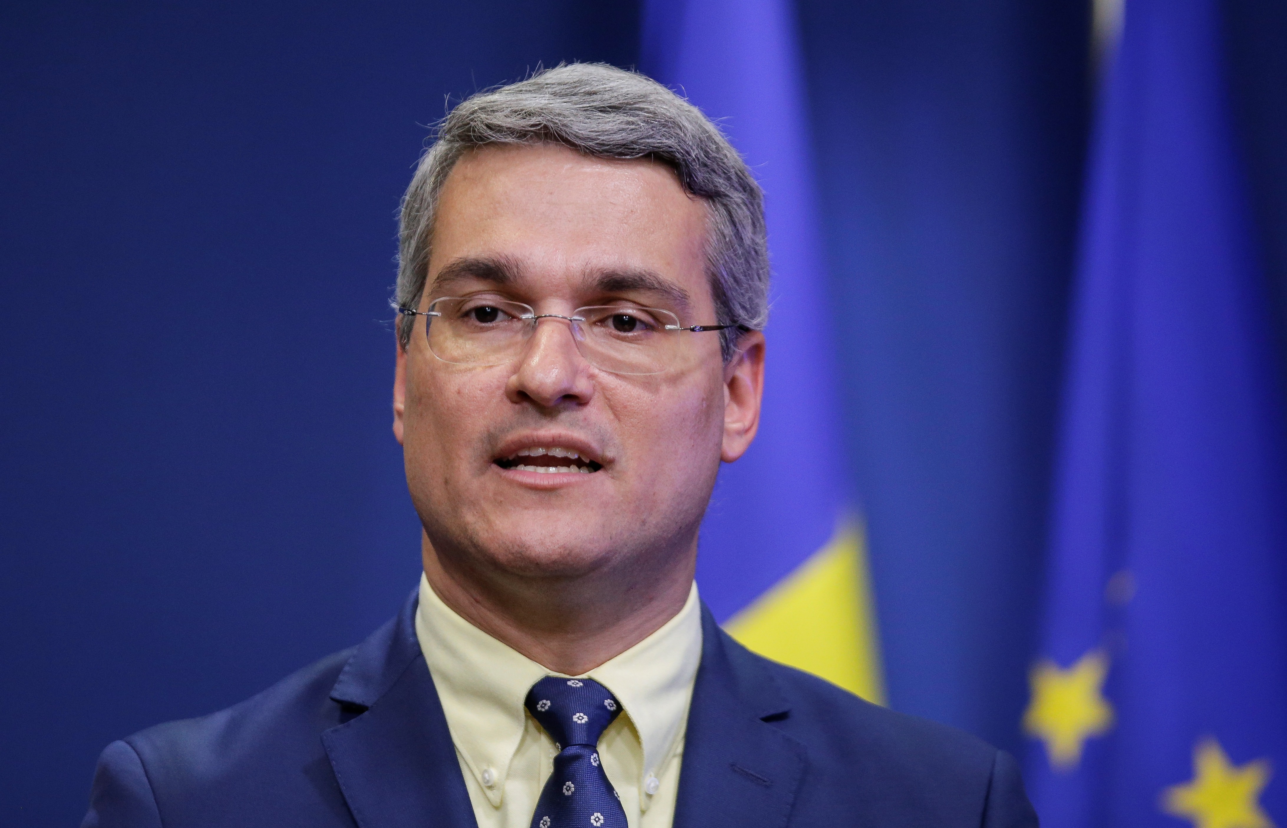 Pîslaru anunţă strategia anti-sărăcie: „Nu avem nevoie doar de locuri de muncă, ci de locuri de muncă bine plătite”