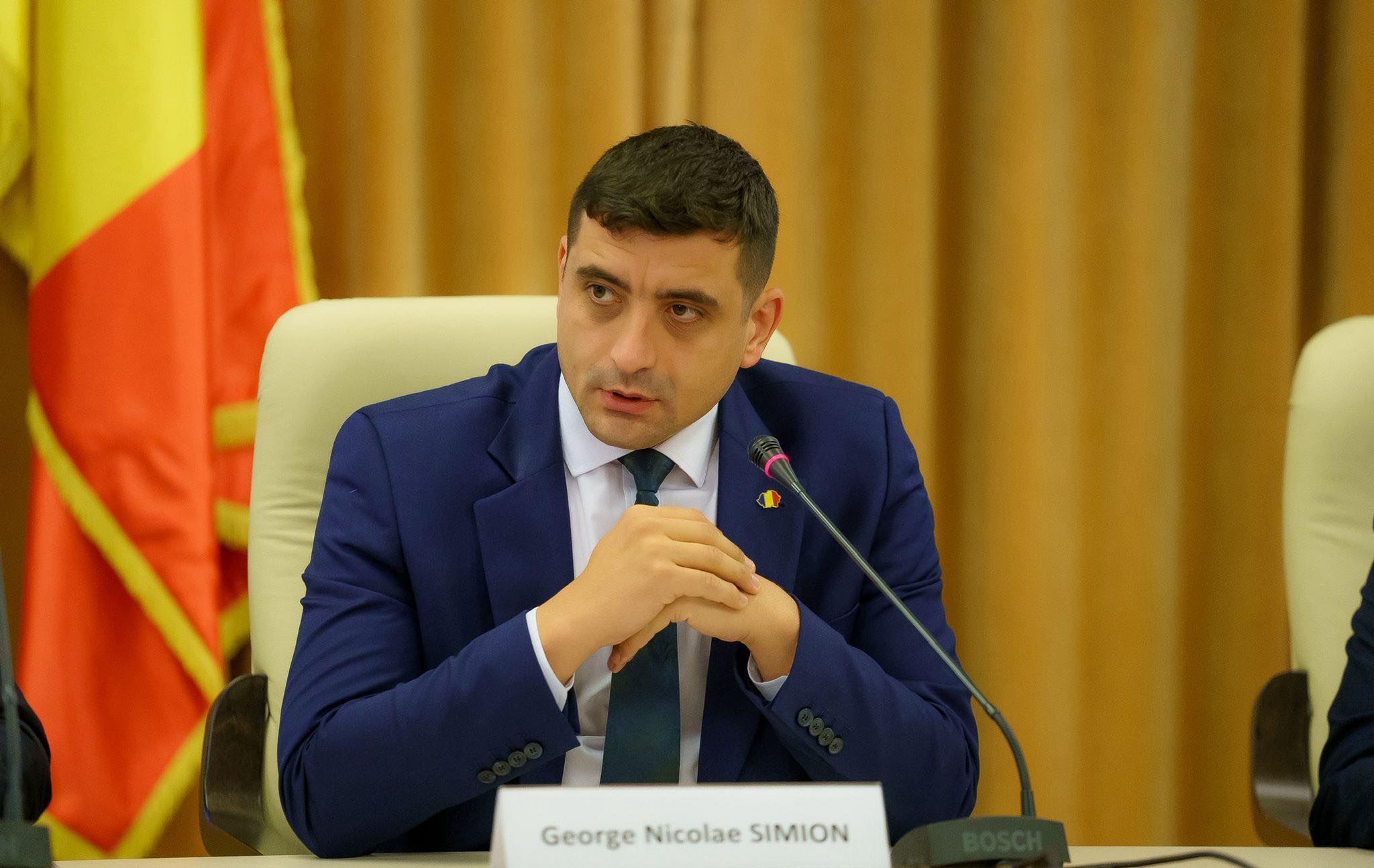 Simion afirmă că „am intra la guvernare pentru români”, dar nu spune cu ce partide