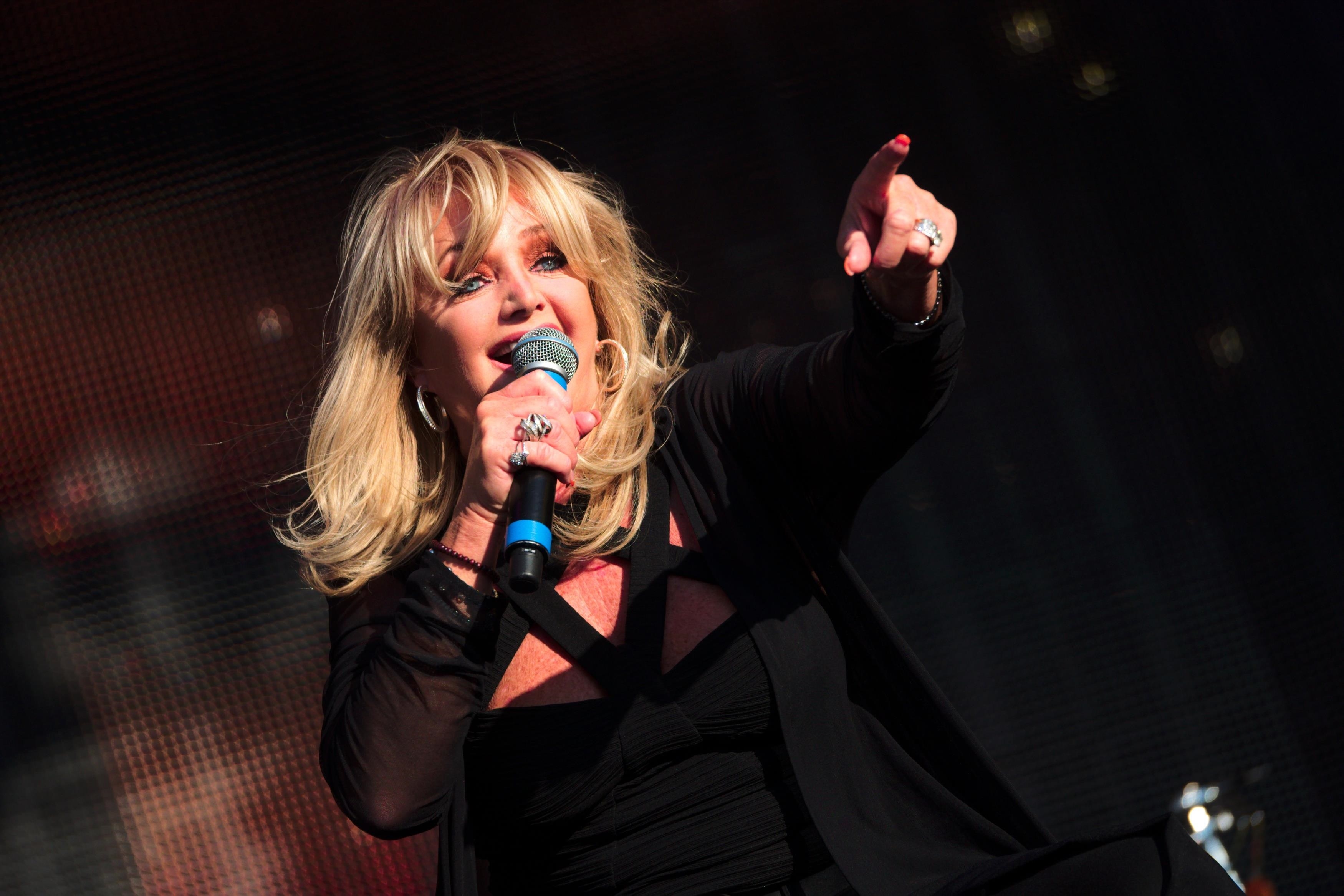 Ultimele informații cu privire la starea de sănătate a lui Bonnie Tyler. Diagnosticul medicilor și șansele de supraviețuire