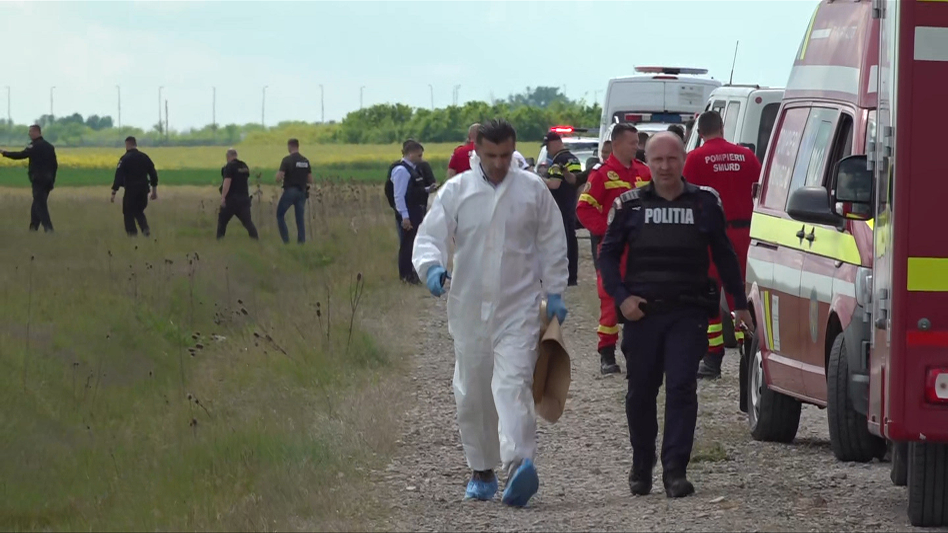 Elevă găsită moartă pe un câmp din Bihor. Suspectul principal, un recidivist condamnat pentru crimă, este căutat cu elicopterul