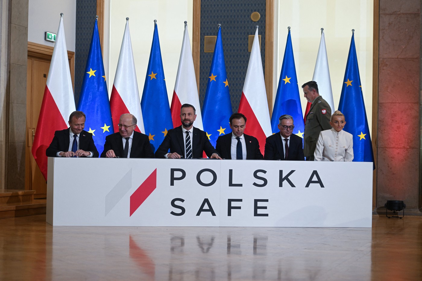 Polonia a semnat un împrumut de apărare de la UE în valoare de 43,7 miliarde de euro, cel mai mare dintre toate statele membre