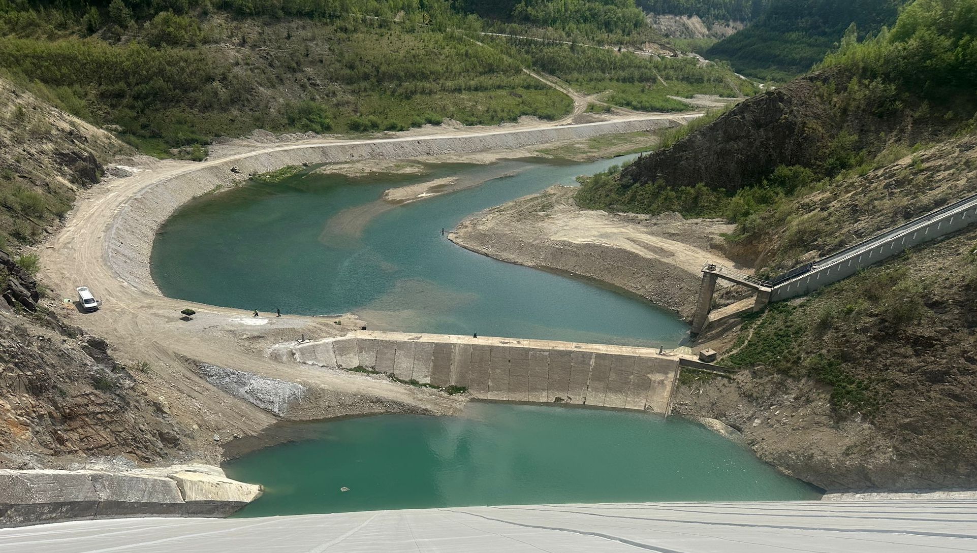 Barajul Leșu din Bihor intră în etapa de reumplere după 12 ani. Ministerul Mediului anunță finalizarea acumulării Sălard