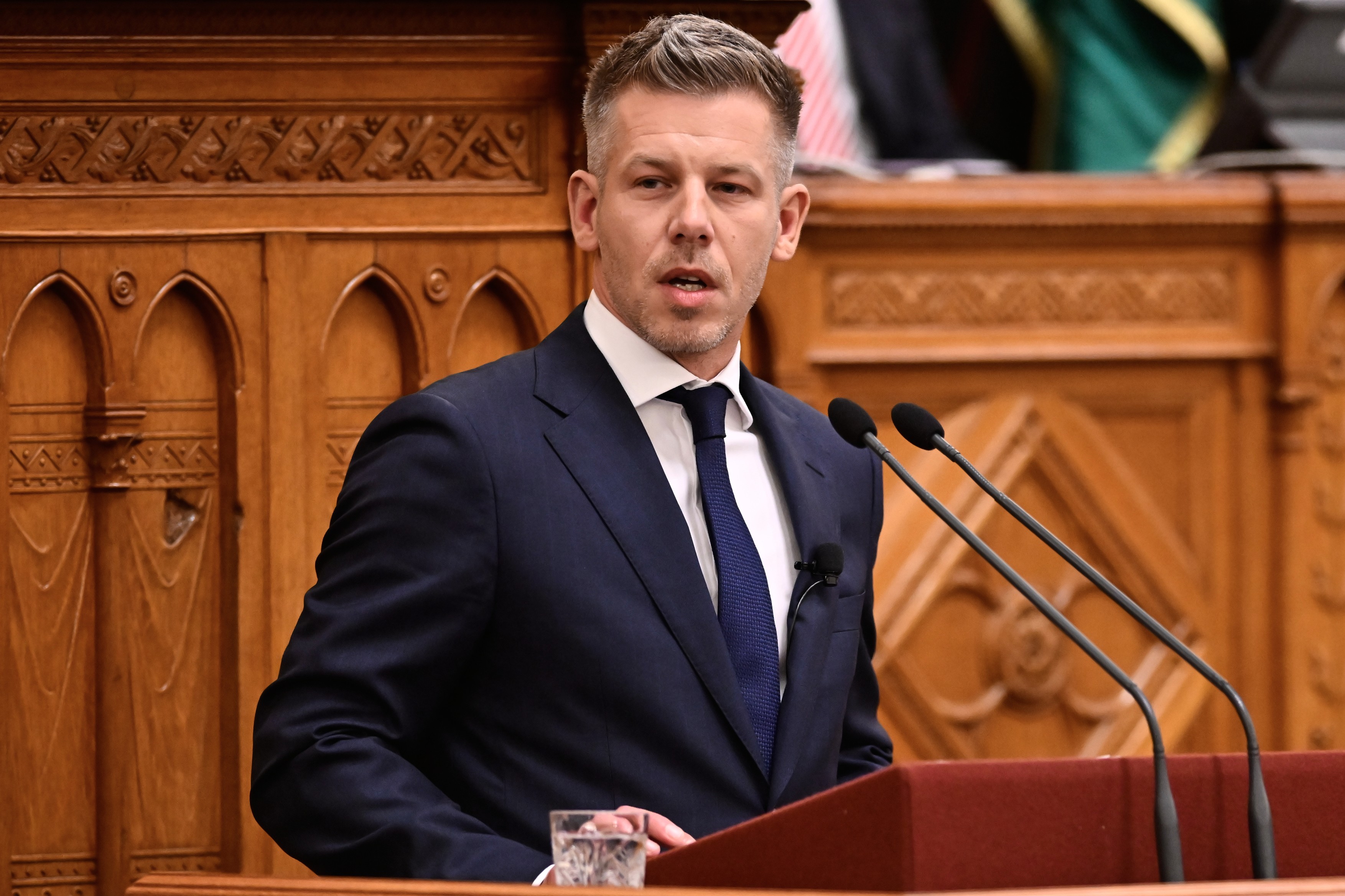 Peter Magyar a devenit în mod oficial noul premier al Ungariei. Un nou atac asupra lui Orban: „Nu voi domni, voi sluji”
