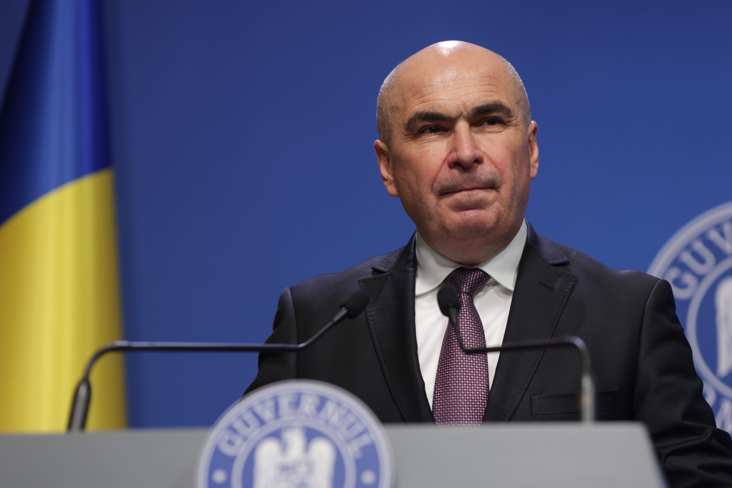 Ce cred românii despre demisia lui Bolojan și cum s-a schimbat intenția de vot la parlamentare, pe fondul crizei politice (sondaj)