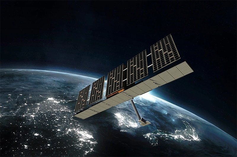 Polonia a plasat pe orbită un nou satelit militar, lansat cu o rachetă SpaceX: „Construim constelația radar POLSARIS”